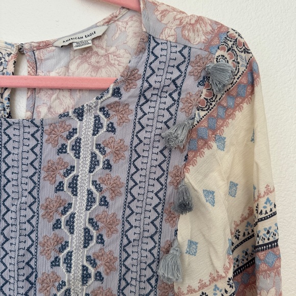 American Eagle Flowy Top - Picture 2 of 3